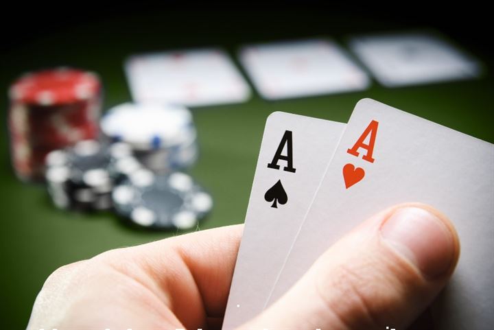 Estrategia básica de póker: fundamentos para principiantes